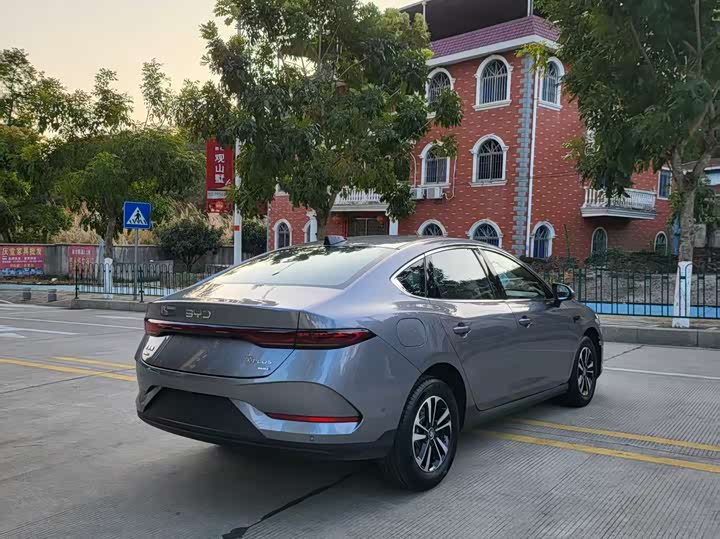 Фото 9 - BYD Qin Plus