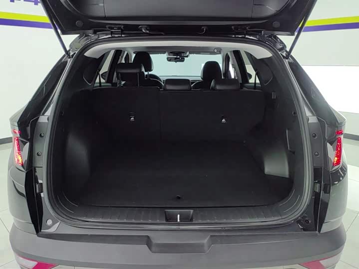 Фото 4 - Hyundai Tucson L