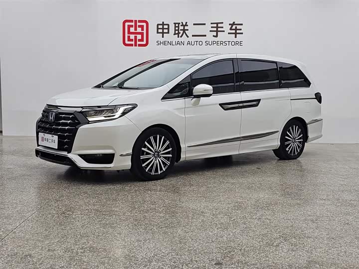 Фото 1 - Honda Elysion