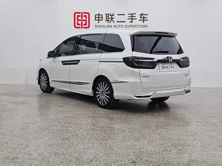 Фото 4 - Honda Elysion