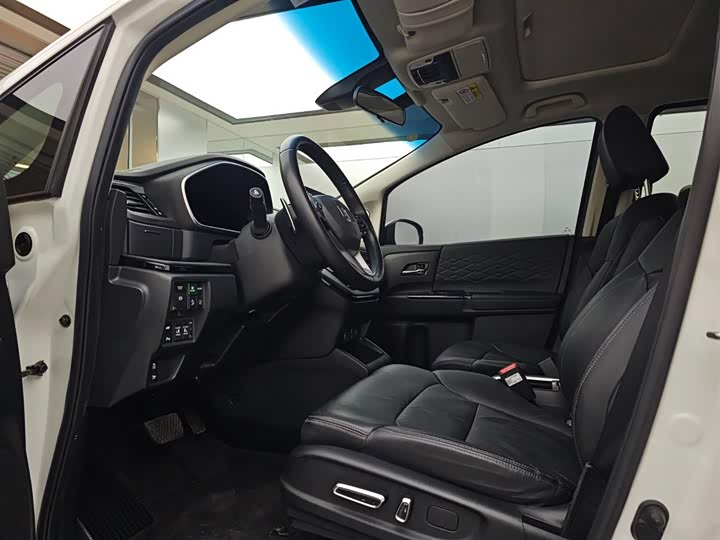 Фото 6 - Honda Elysion