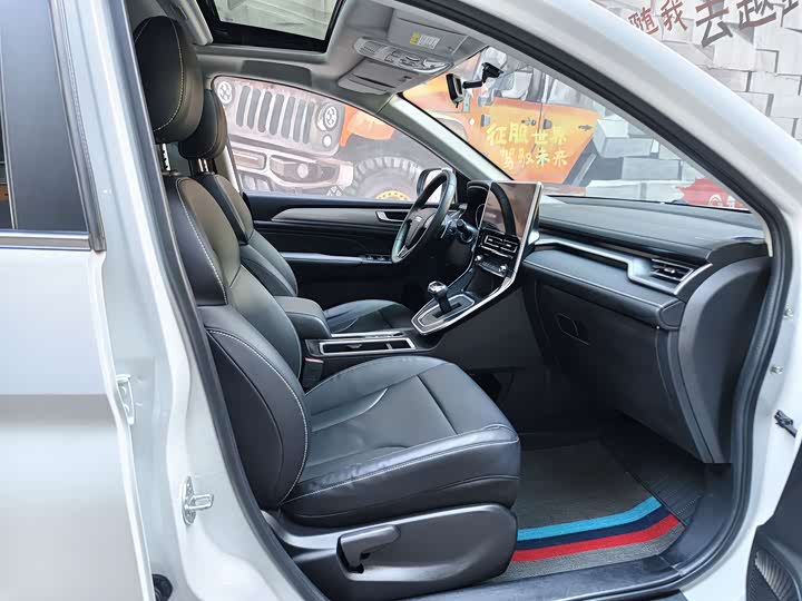 Фото 6 - Haval M6