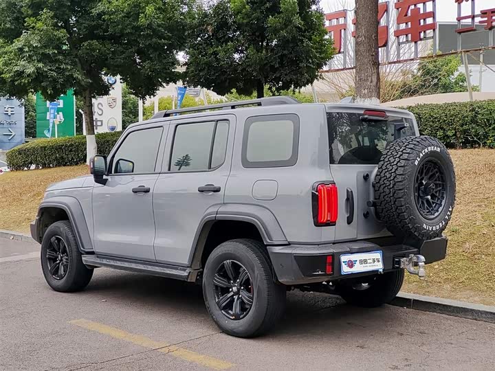 Фото 4 - Tank 300