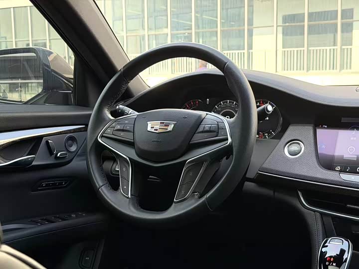 Фото 7 - Cadillac CT6