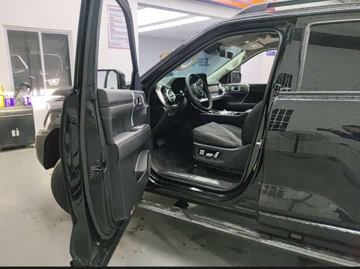 Фото 8 - Tank 400 Hybrid