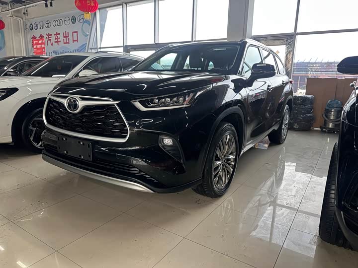 Фото 1 - Toyota Highlander