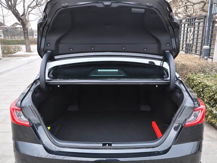 Photo 7 - Toyota Camry