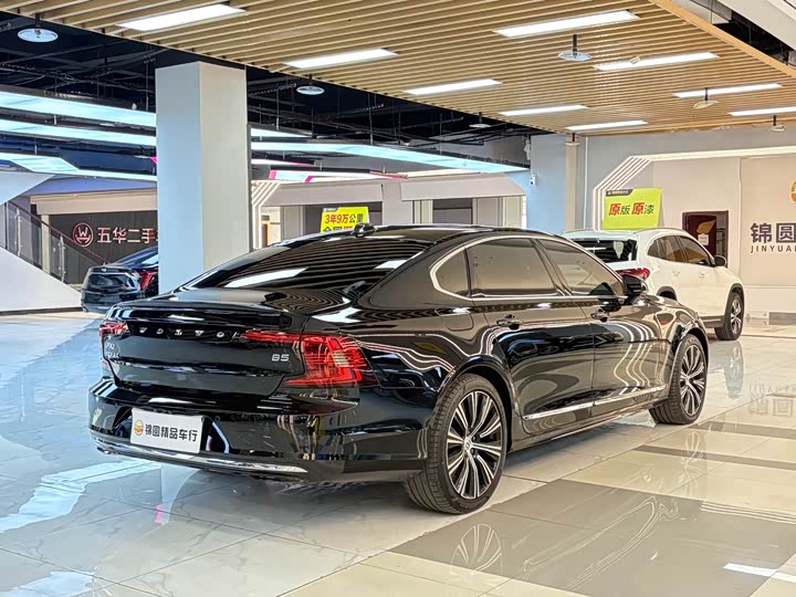 Фото 5 - Volvo S90