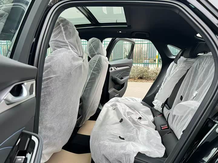 Фото 8 - Geely Preface