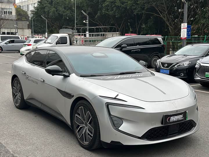 Фото 3 - Avatr 12