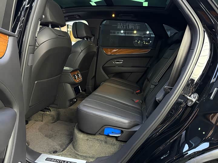 Фото 6 - Bentley Bentayga