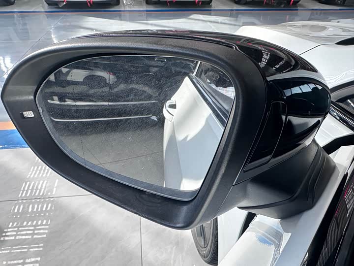 Фото 7 - Volkswagen Golf