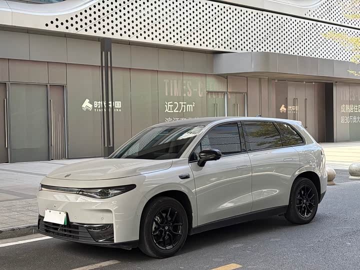 Фото 1 - Leapmotor C10