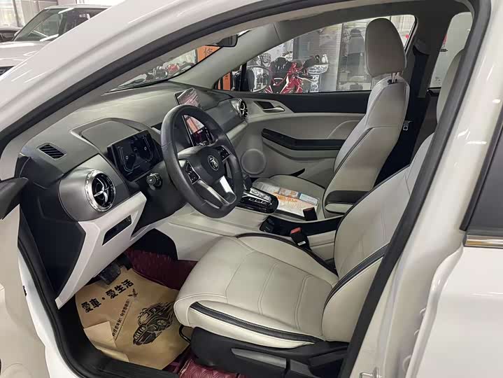 Фото 5 - BYD Yuan Pro