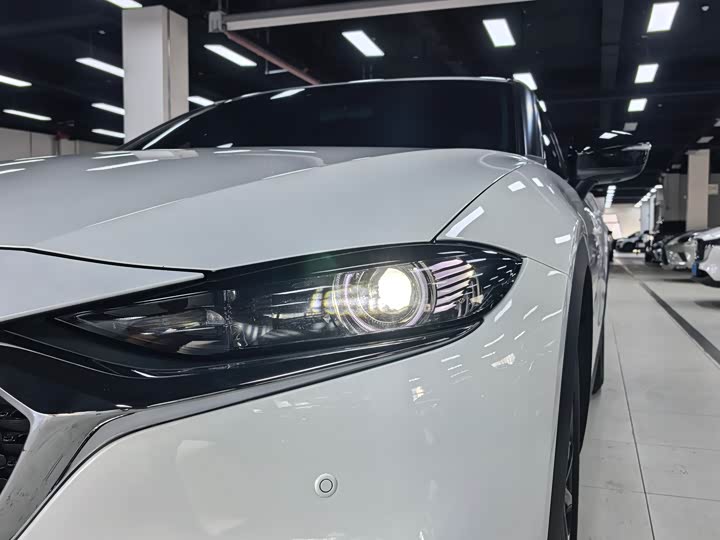 Фото 4 - Mazda CX-4