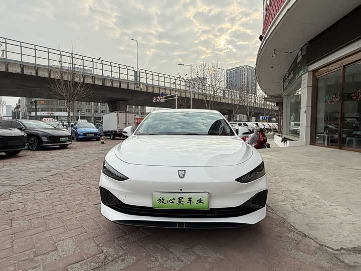Фото 2 - Roewe D7