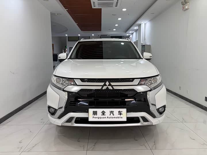 Фото 2 - Mitsubishi Outlander