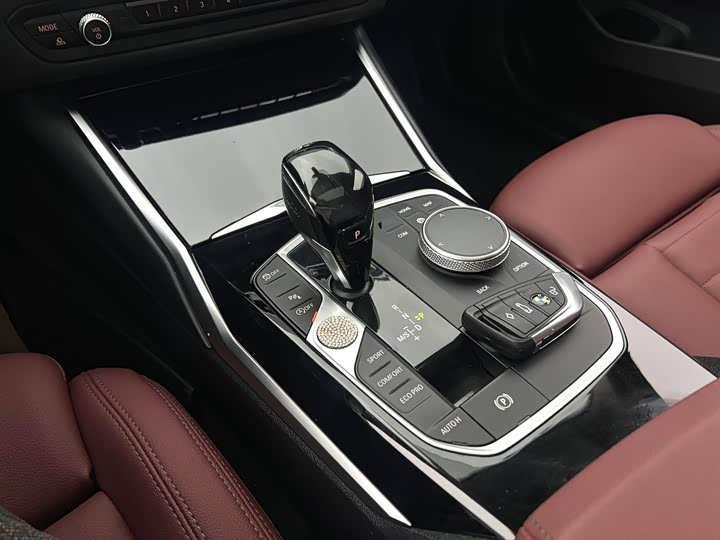 Photo 8 - BMW 3 Series