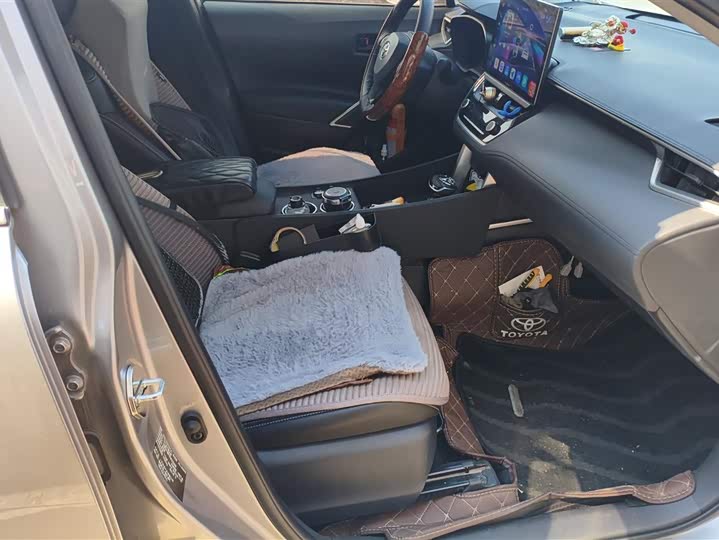 Фото 8 - Toyota Corolla Cross