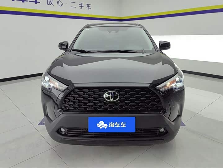 Photo 2 - Toyota Corolla Cross