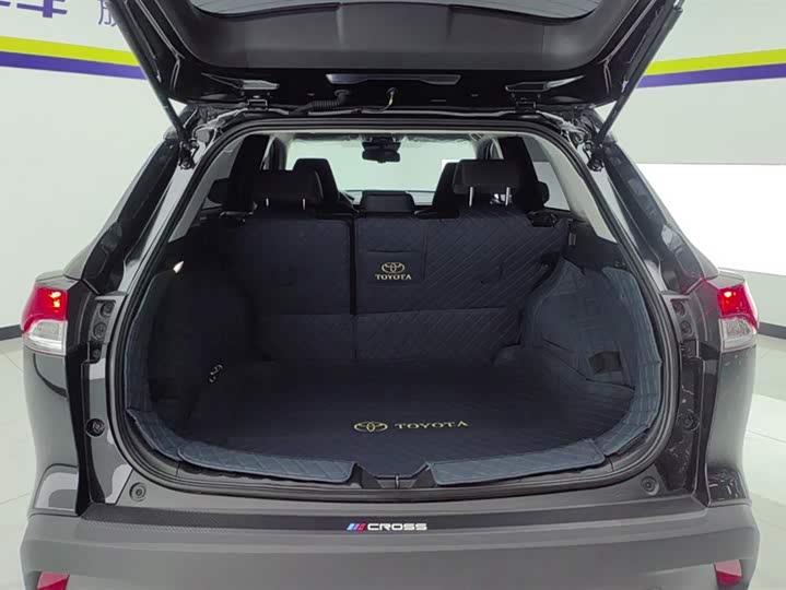 Photo 4 - Toyota Corolla Cross