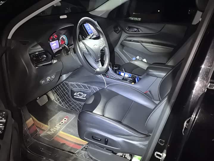 Фото 9 - Chevrolet Equinox