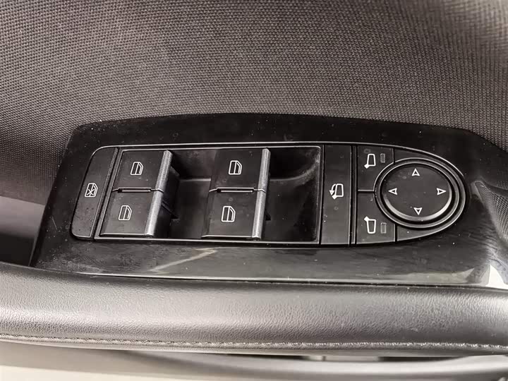 Фото 9 - Mazda 3 (Axela)