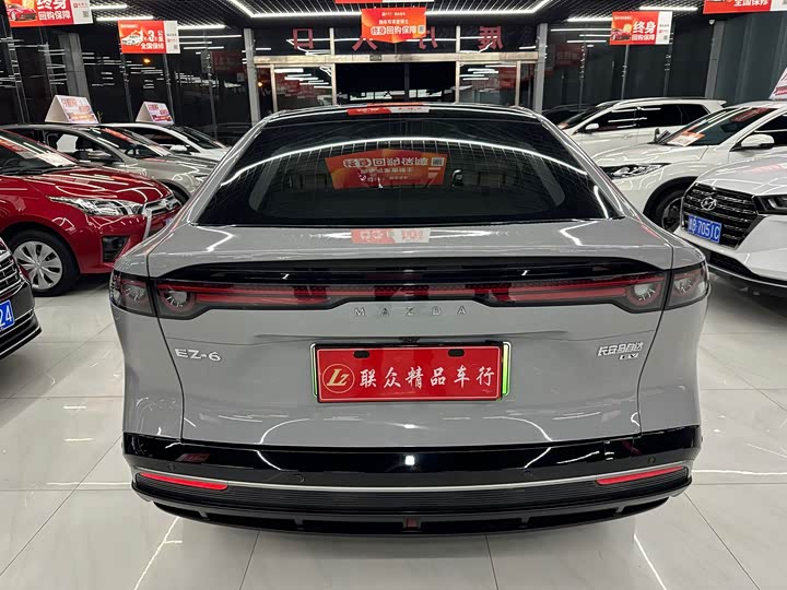 Фото 5 - Mazda EZ-6