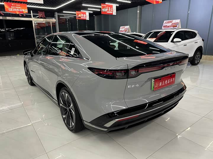 Фото 6 - Mazda EZ-6