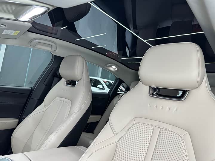 Фото 8 - Mazda EZ-6