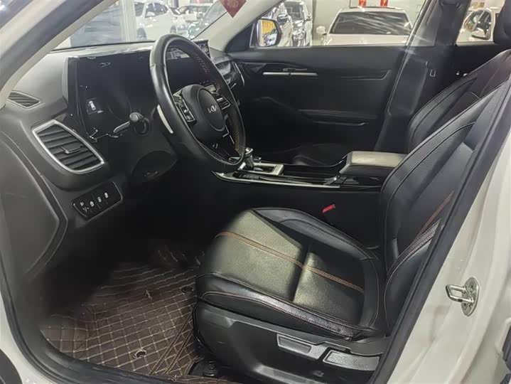 Фото 7 - Kia KX3