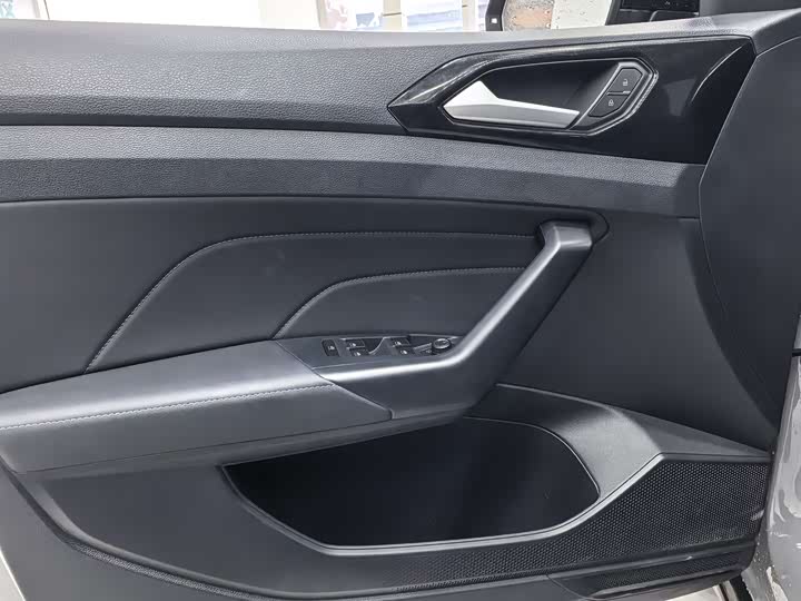 Фото 5 - Volkswagen Tharu