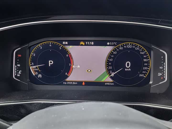 Фото 9 - Volkswagen Tharu