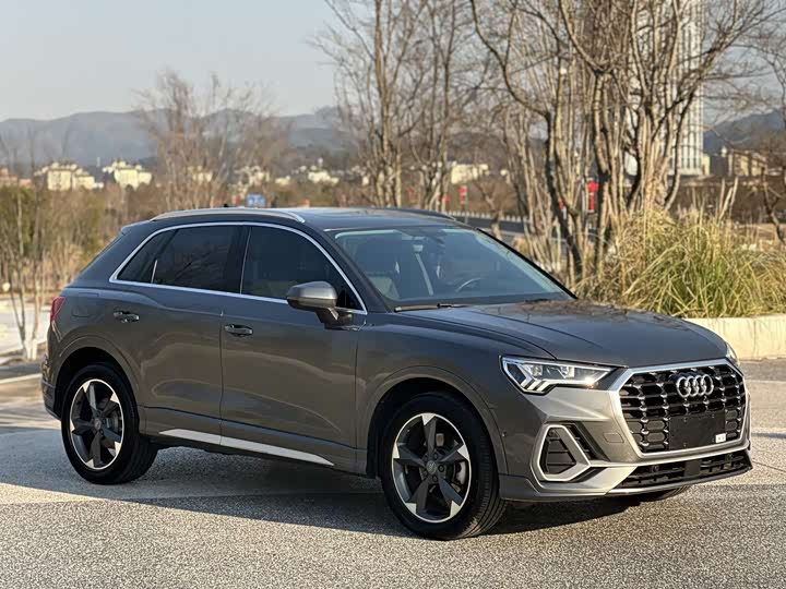 Фото 2 - Audi Q3