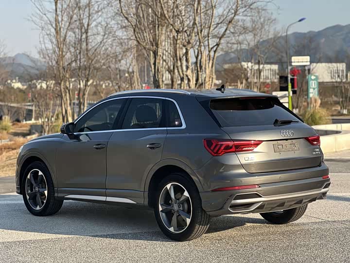 Фото 6 - Audi Q3