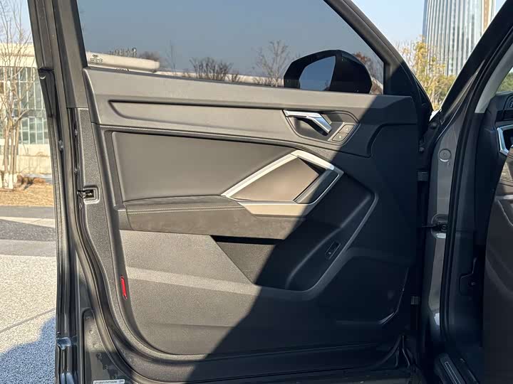 Фото 7 - Audi Q3