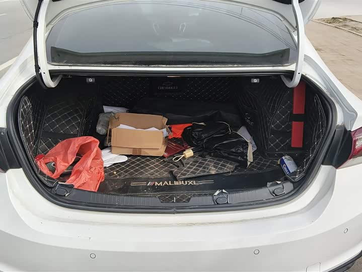 Фото 4 - Chevrolet Malibu XL