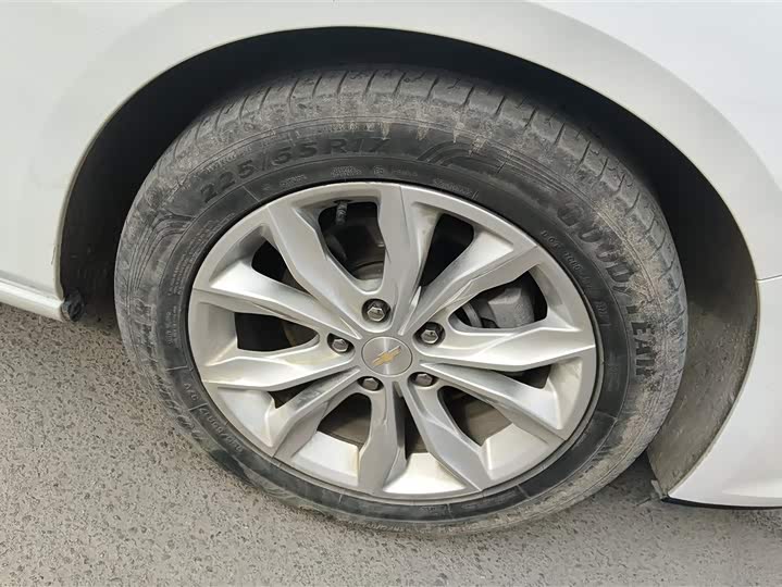 Фото 6 - Chevrolet Malibu XL