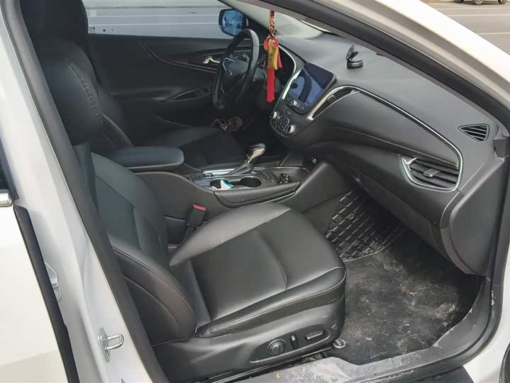 Фото 8 - Chevrolet Malibu XL