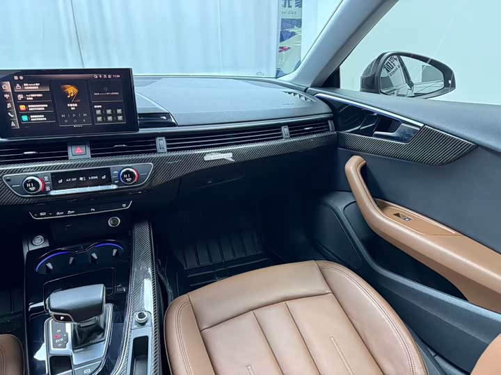 Фото 6 - Audi A5