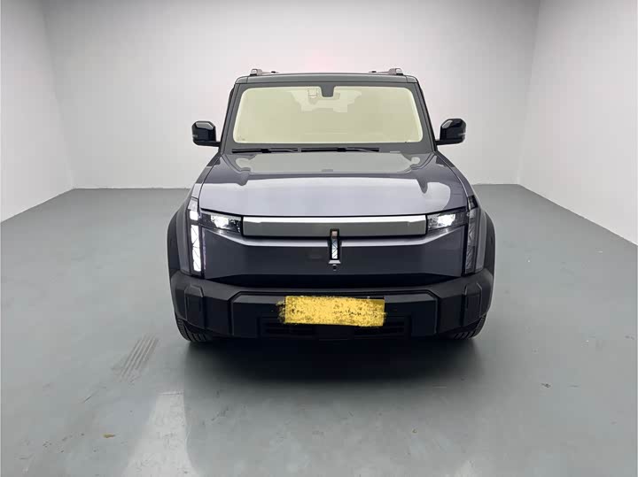 Фото 2 - Chery iCar 03