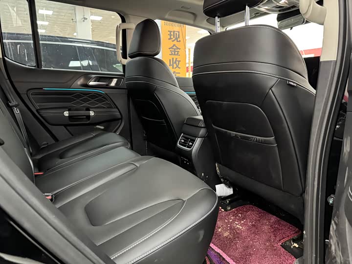 Фото 6 - Tank 300