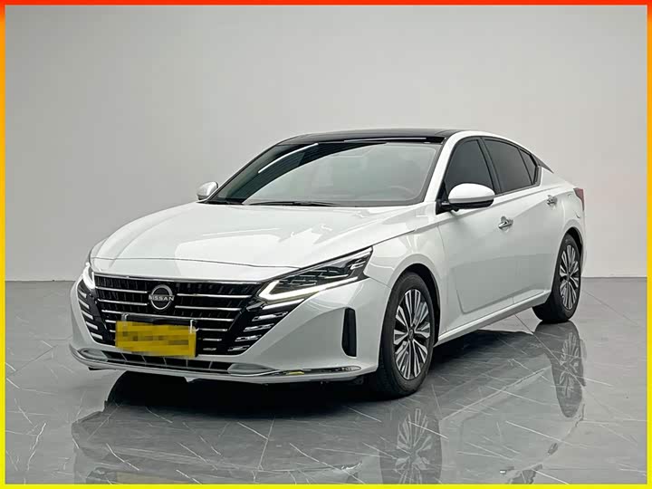 Фото 1 - Nissan Teana