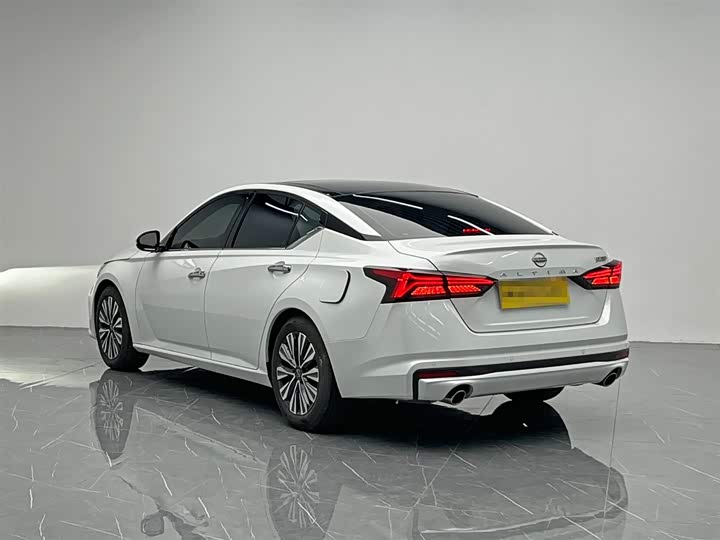 Фото 4 - Nissan Teana