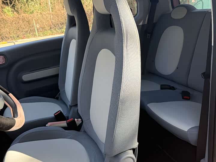 Фото 8 - Bestune Pony