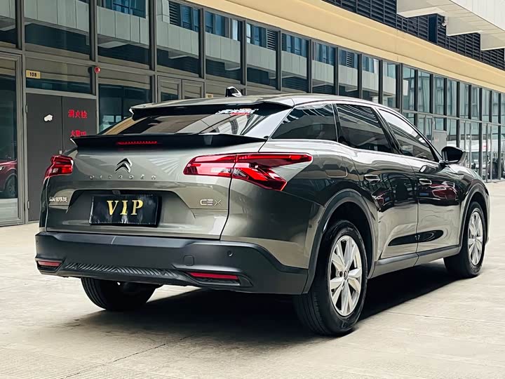 Фото 6 - Citroen C5 X