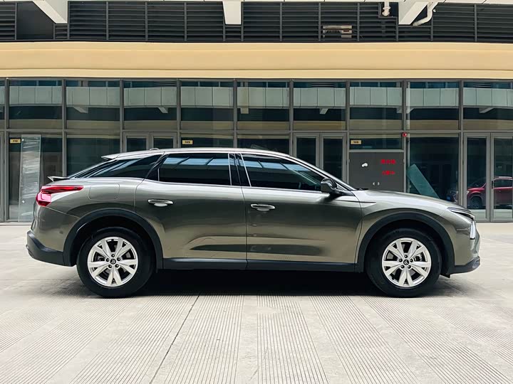 Фото 8 - Citroen C5 X