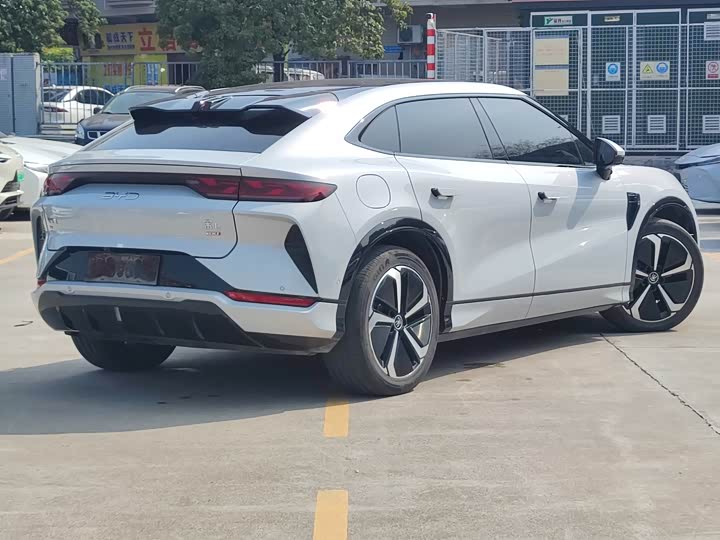 Фото 4 - BYD Song L