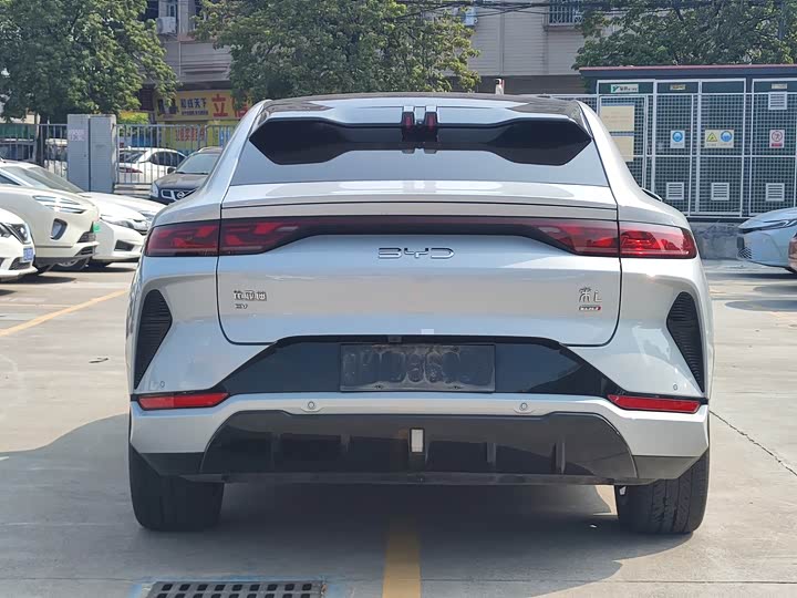 Фото 5 - BYD Song L