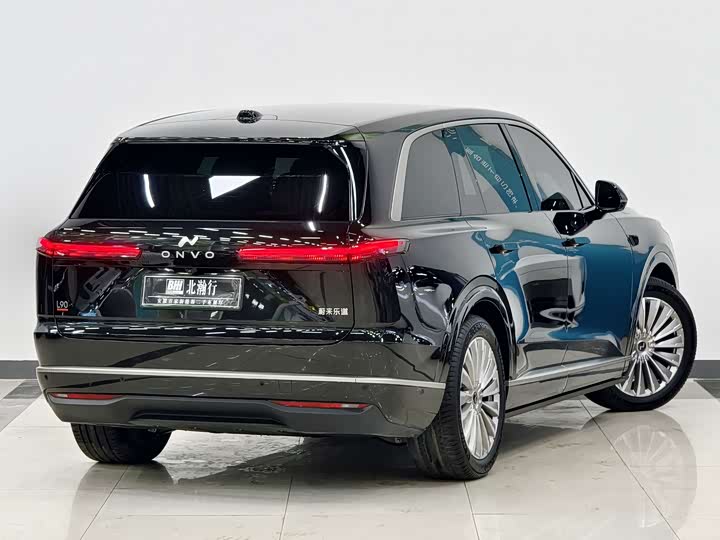 Фото 4 - Nio Onvo L90